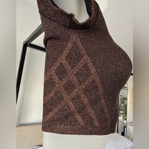 NWOT OFFLINE By Aerie Small Seamless Lurex Soft Stretchy Open Back Top - Picture 10 of 11
